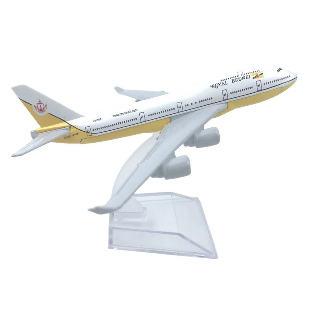 

Высококачественная литая модель самолета GOL Airlines (Бразилия), 16 см, масштаб 1:246, 10 вариантов, из сплава