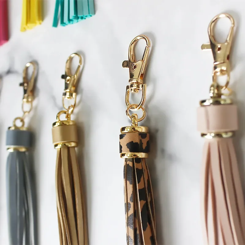 Leather Tassels Keychain Key Rings Circle PU Leather Tassel for Women Tassel Keychain Bulk Tassels Lanyard Chain Holder Swivel