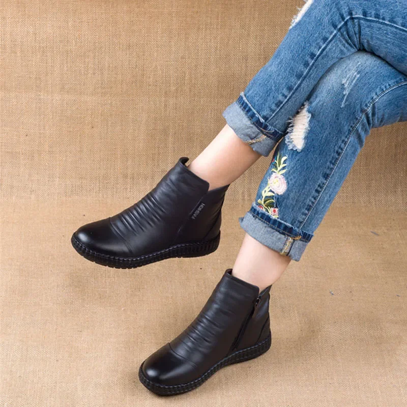 2023 Fashion Winter Plus Velvet Leather Shoes Women Boots Round Head Thick Bottom Waterproof Leather Women Boots Sneakers