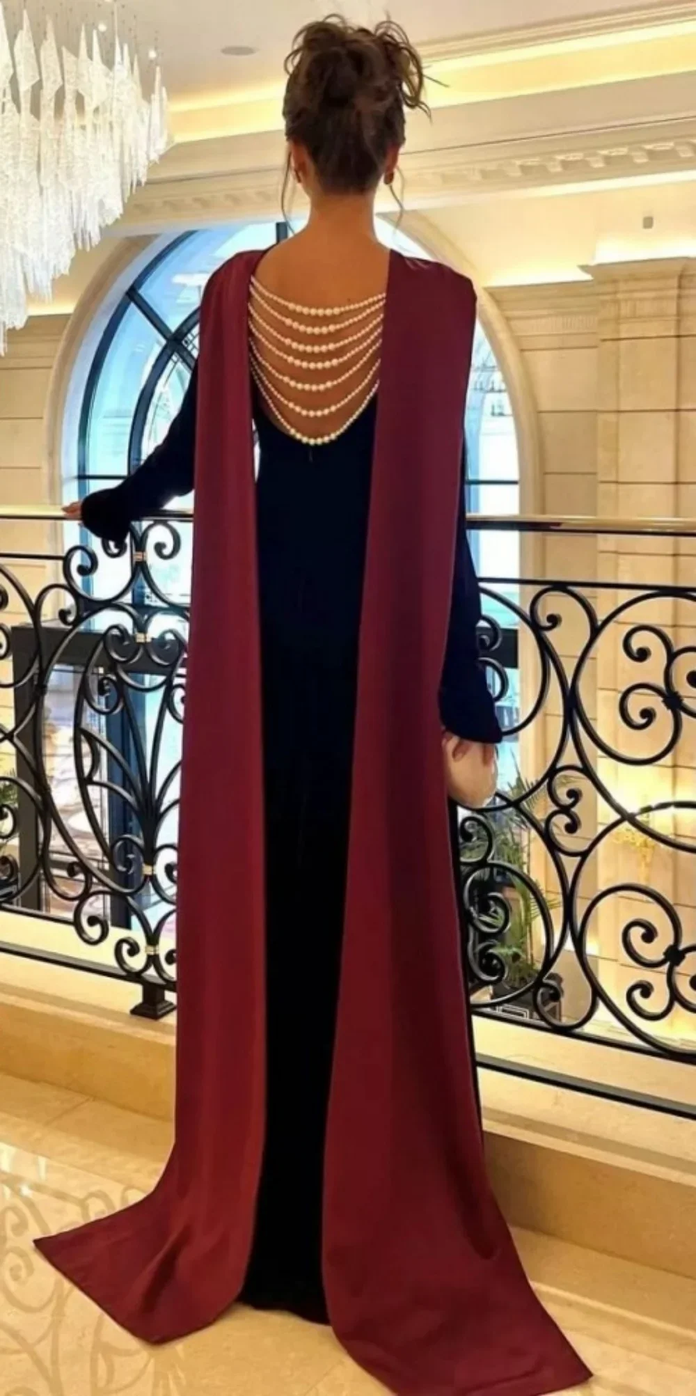 Maßgeschneidertes exquisites asymmetrisches One-Shoulder-Meerjungfrau-Abendkleid mit Perlenstickerei, umarmt S, maßgeschneidert aus Saudi-Arabien