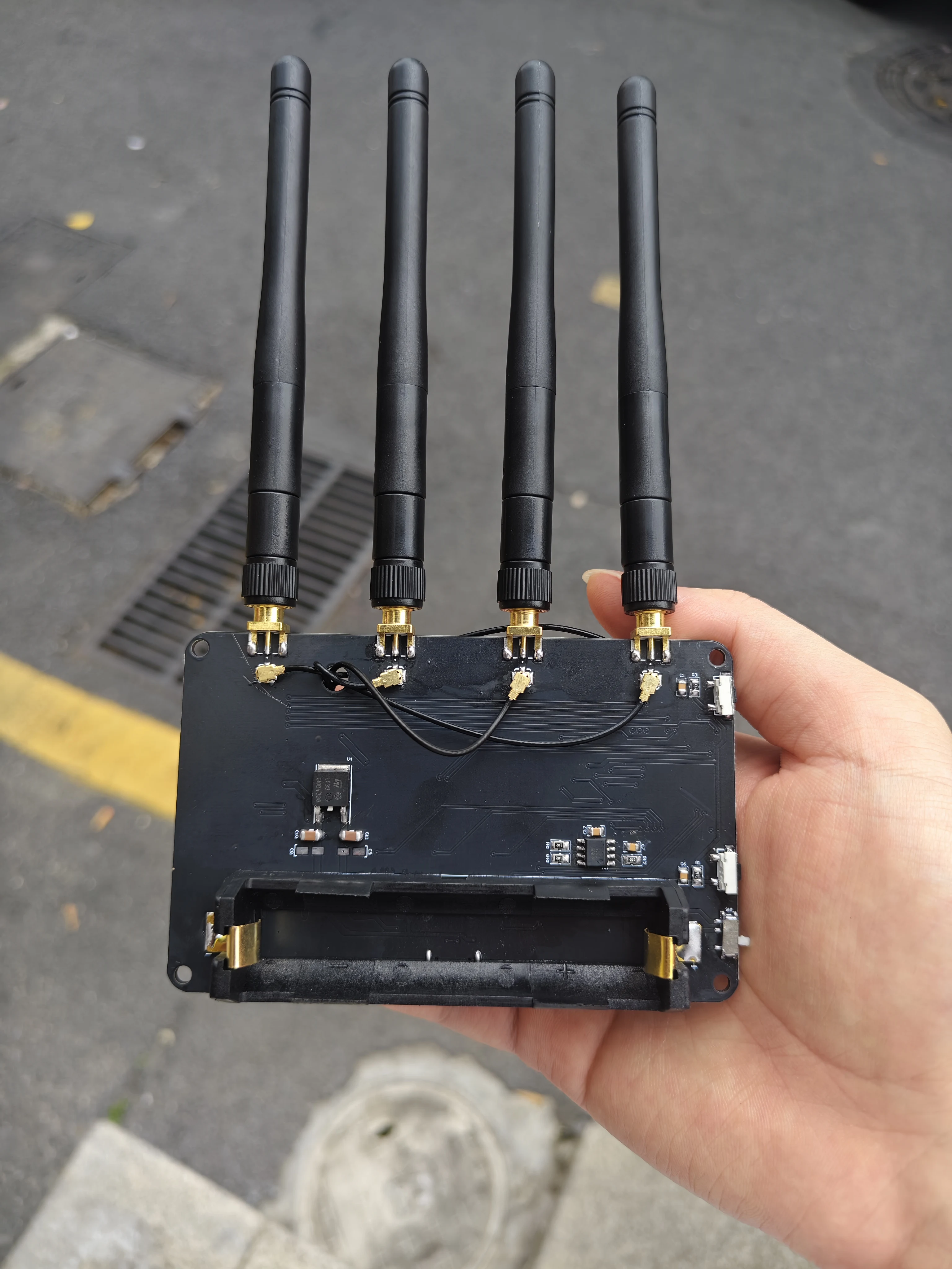 Finished RF CLOWN V2.0 ESP32 Wireless Kit, 3 NRF24L01 BLE Bluetooth, with OLED image 6