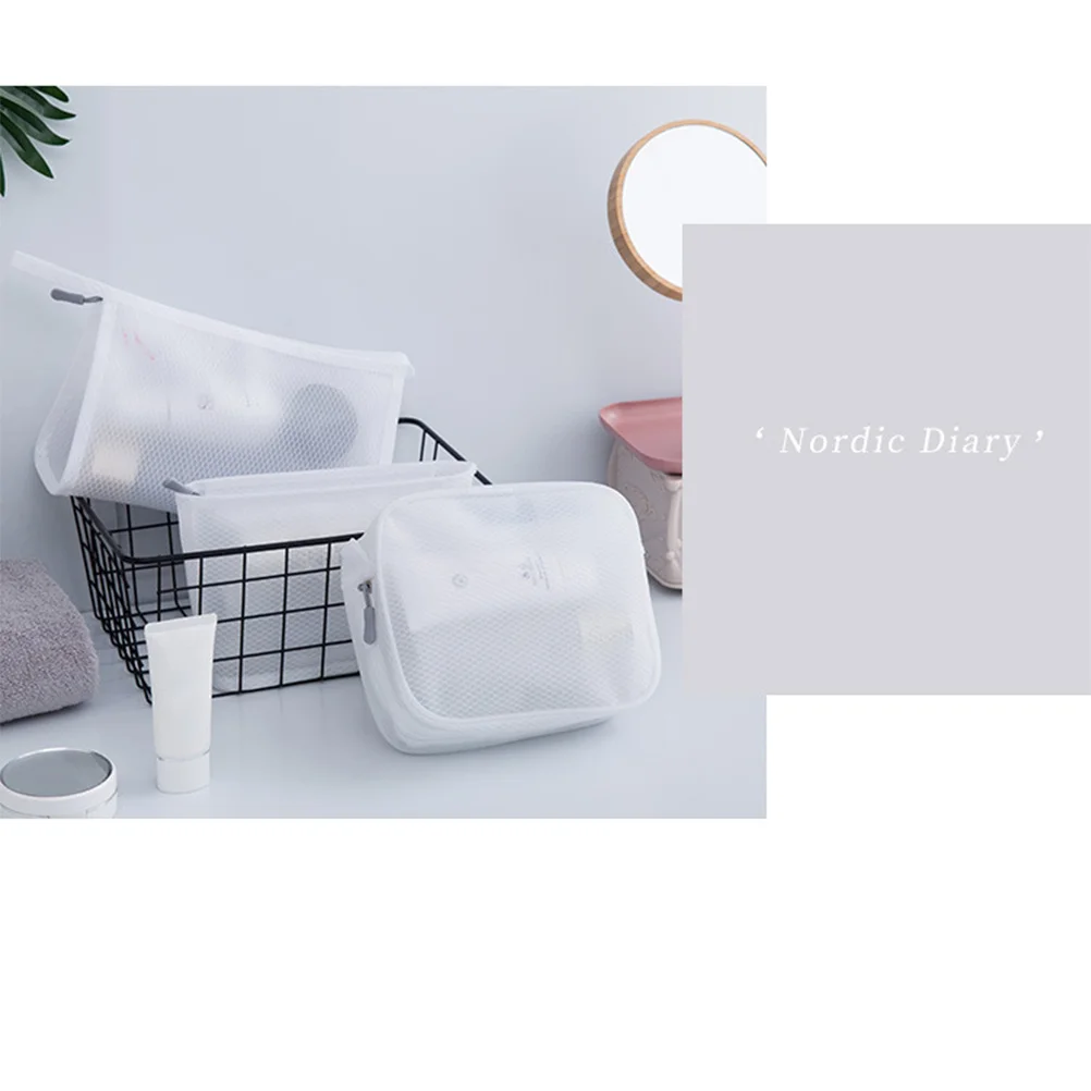 

1Pcs Waterproof Mesh Bag Portable Zipper Makeup Pouch Small Travel Organizer Durable Triangle Shape Storage Case