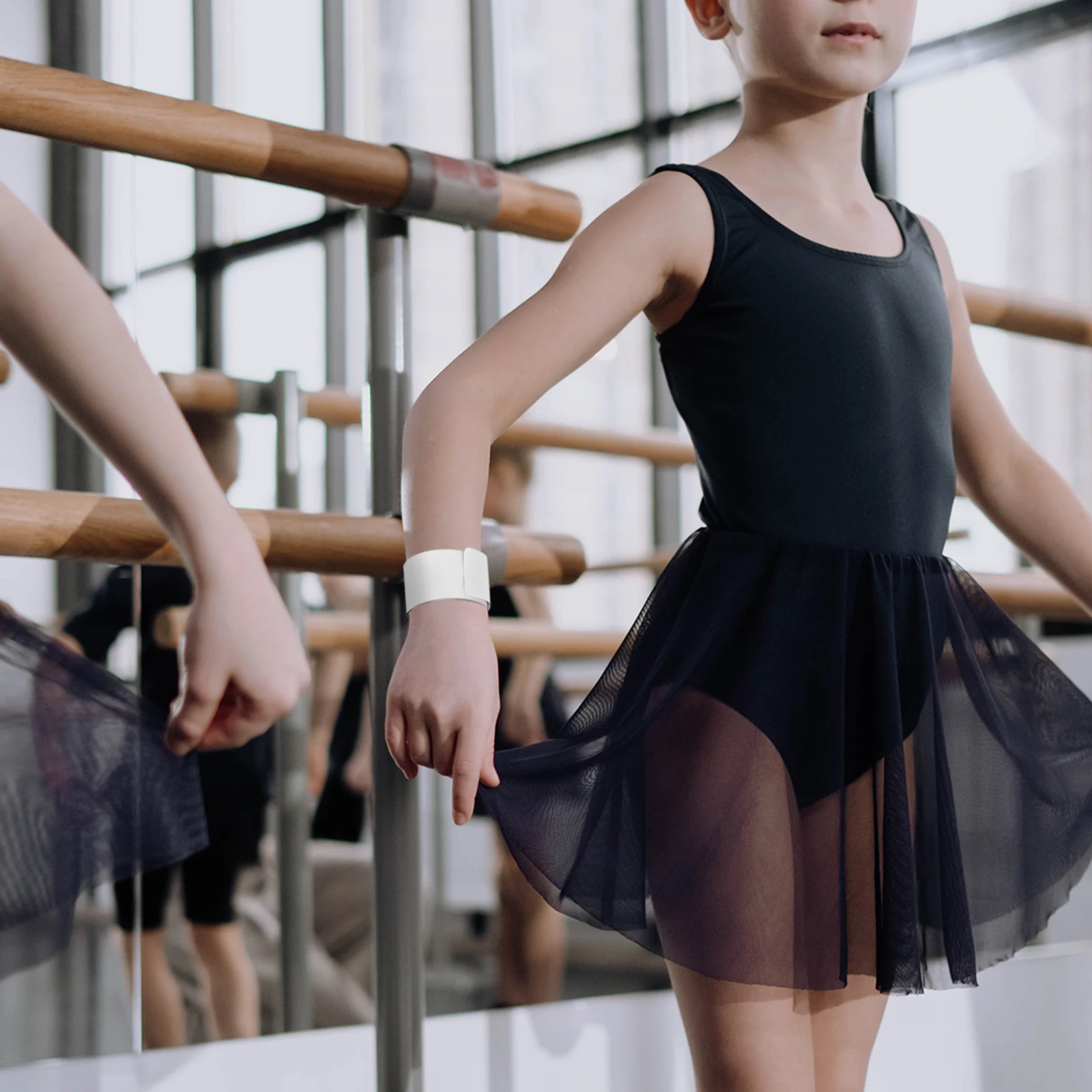 Рисунок 3 - браслеты, белые пустые ленты «сделай сам»