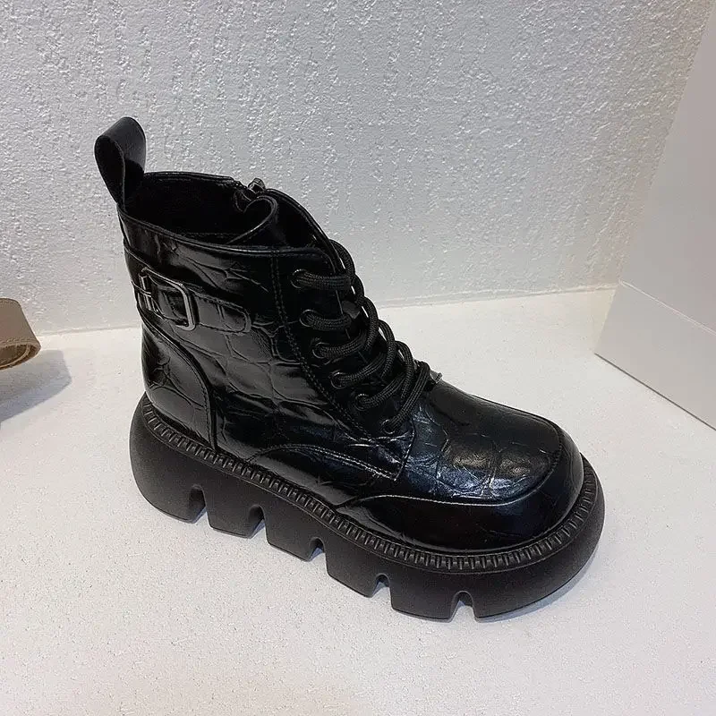 Botas de charol con patrón de piedra para mujer, botas cortas de suela gruesa, estilo británico, Retro, nuevo, Otoño e Invierno