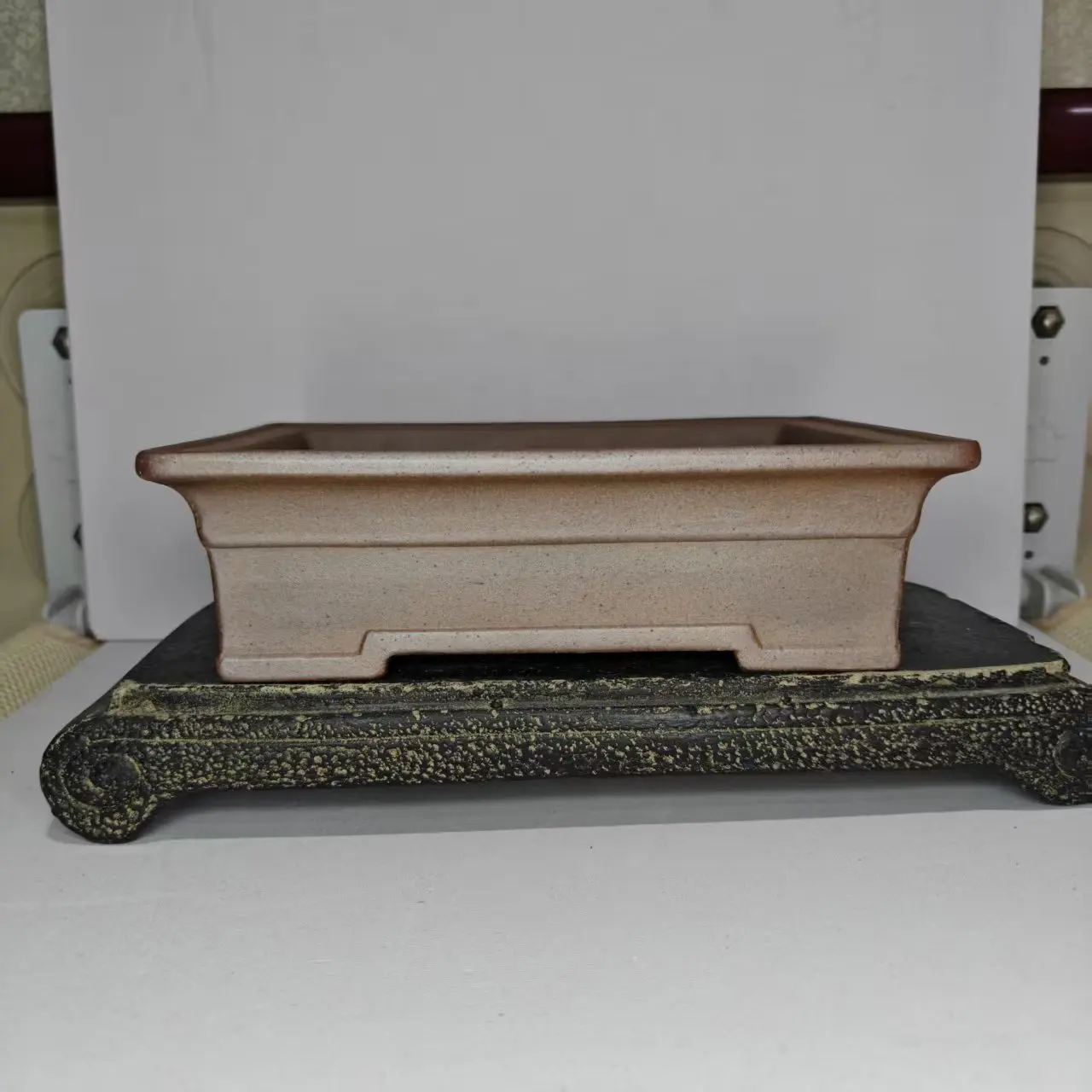 

Новый дизайн 2026 года: высококачественный прямоугольный неглазурованный горшок для бонсай из золотой глины Исин