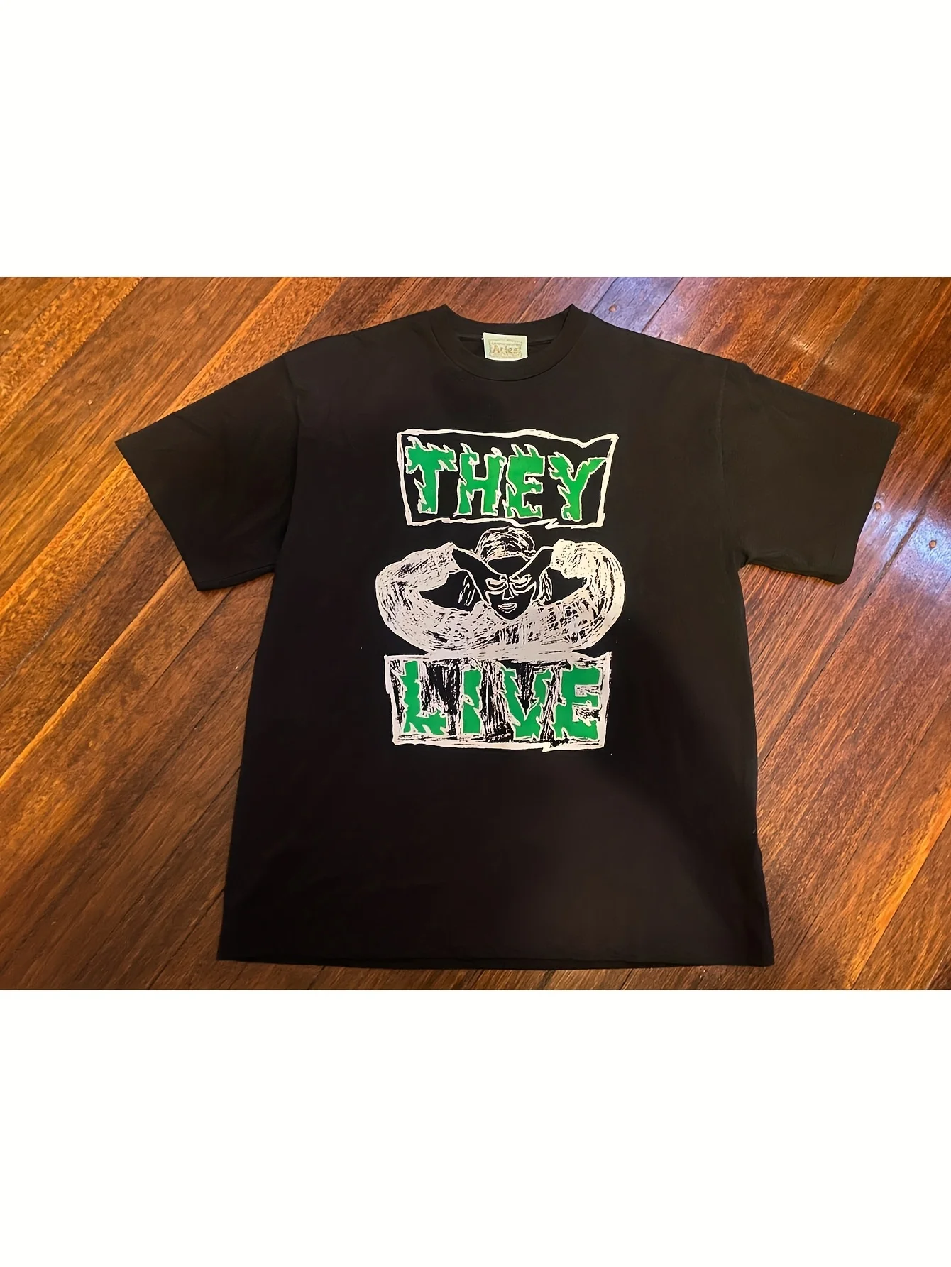 ФУТБОЛКА BNWT ARIES RISE «THEY LIVE» M RRP $280 Забавная мужская футболка Kawaii Одежда Забавная мужская футболка Мужские футболки Забавные