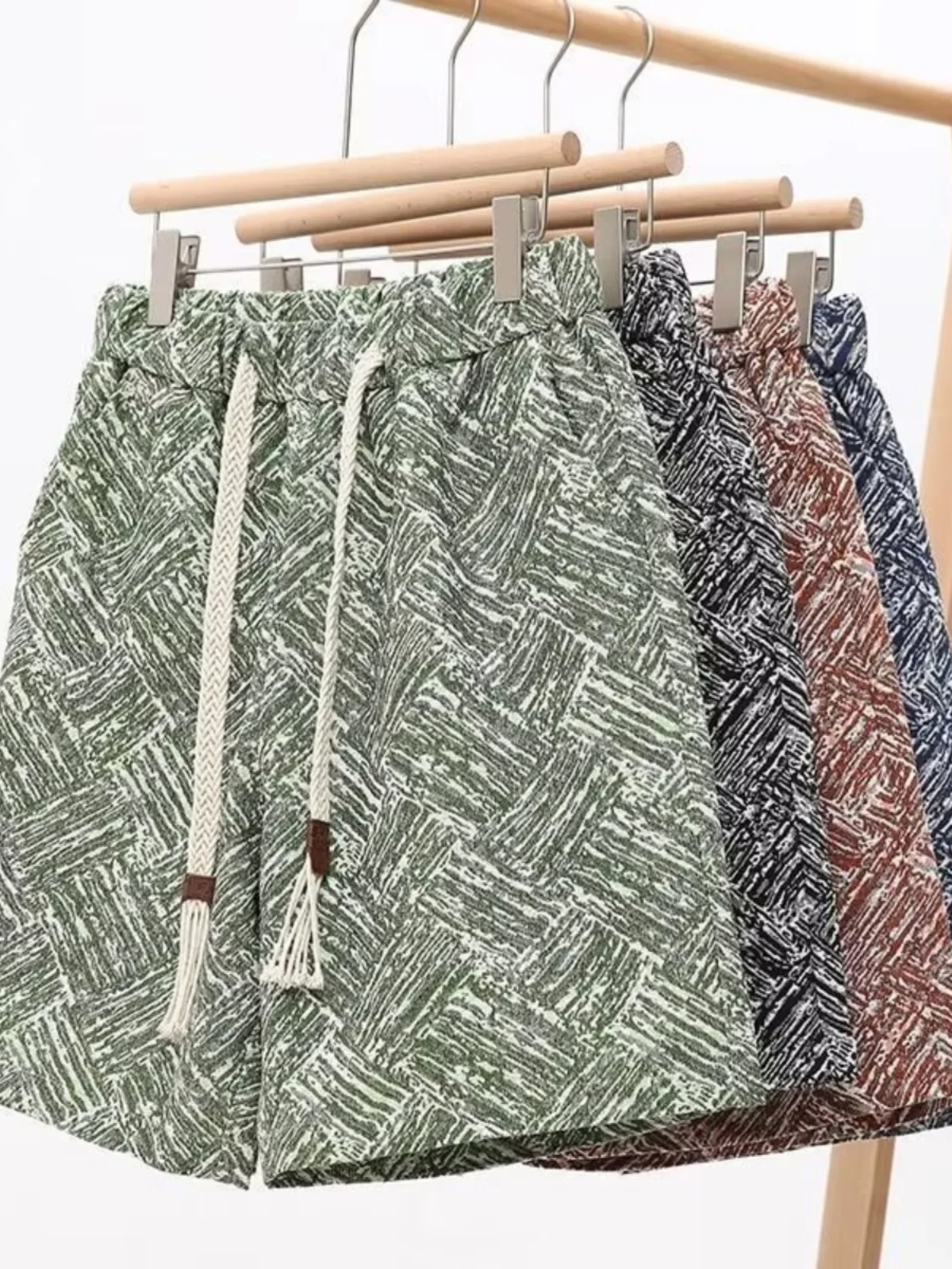 

Casual American Style Summer Printed Beach Short Pants Men's Loose Fit Five-Quarter Length Straight Leg Cool Feeling Youthful