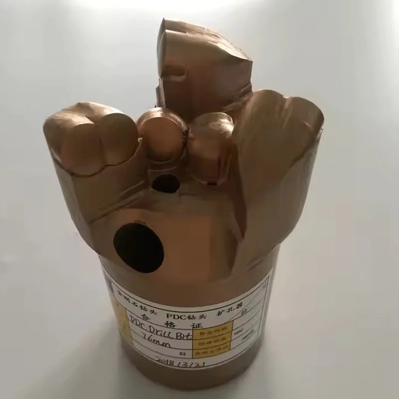 

PDC BIT 6 1/2" 4 BLADES PDC MATRIX BODY 3 1/2"API REG API for water well drilling
