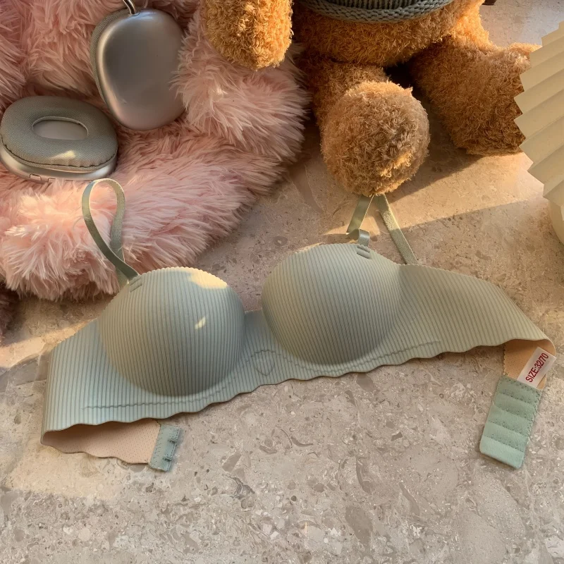 Seamless Push Up Bra Image 15