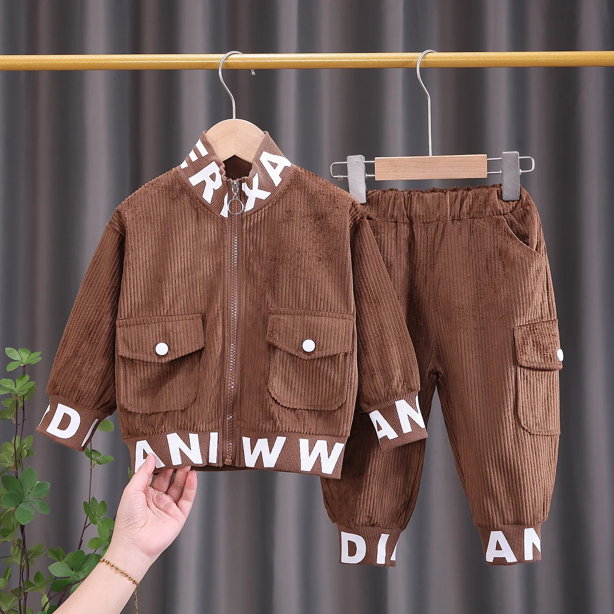 

Autumn Children Cool Boys Girls Clothing Letter Print Corduroy Long Sleeve Clothes Tracksuit Kids T-Shirt Jeans 2PCS Set 1-5 Yrs