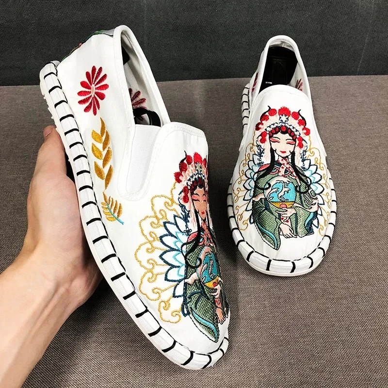 Ethnic Style Embroidered Canvas Shoes Harajuku Loafers Sneakers Fashion Casual Women Mens Shoes Streetwear Old Beijing Shoes