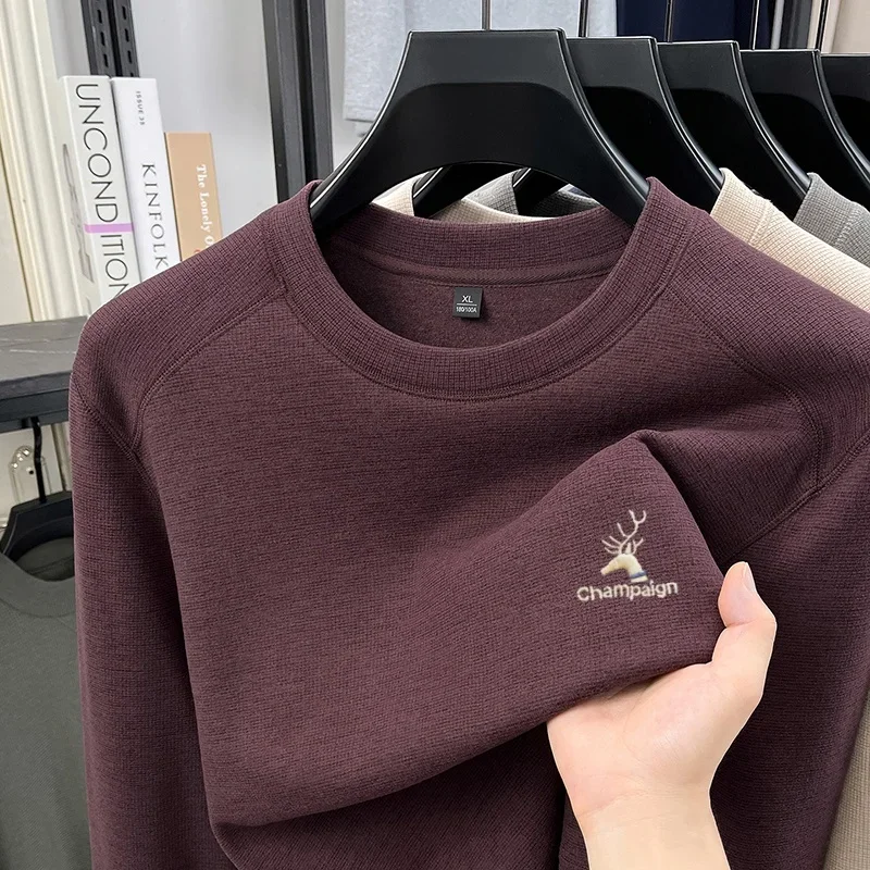 Fashionable autumn hot selling new comfortable and warm knitted sweater mens designer exquisite deer embroidered velvet pullover