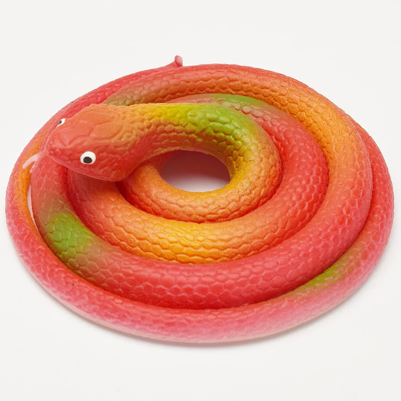 Weiches Gummispielzeug, Schlange, schwarze Simulationsschlange, realistischer Halloween-Gartenstreich, 80 cm Requisite, gefälschte Schlange, gruseliges, intimidierendes Streichspielzeug – Detail 7