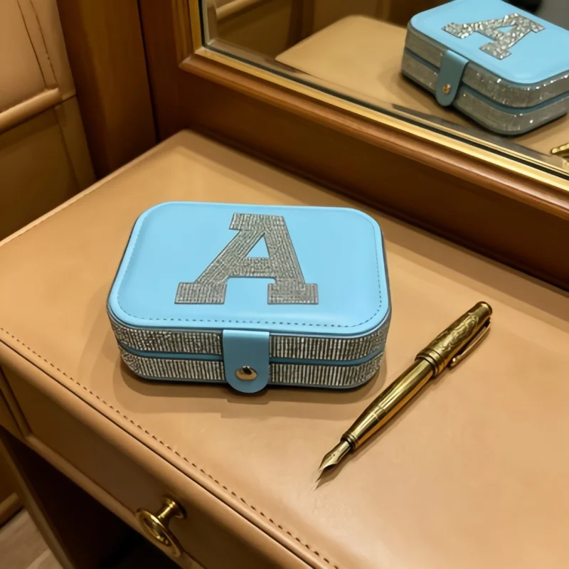 

2Pcs rhinestone jewelry box set, including 1 jewelry box and 1 transparent square box, perfect for daily storage and travel use