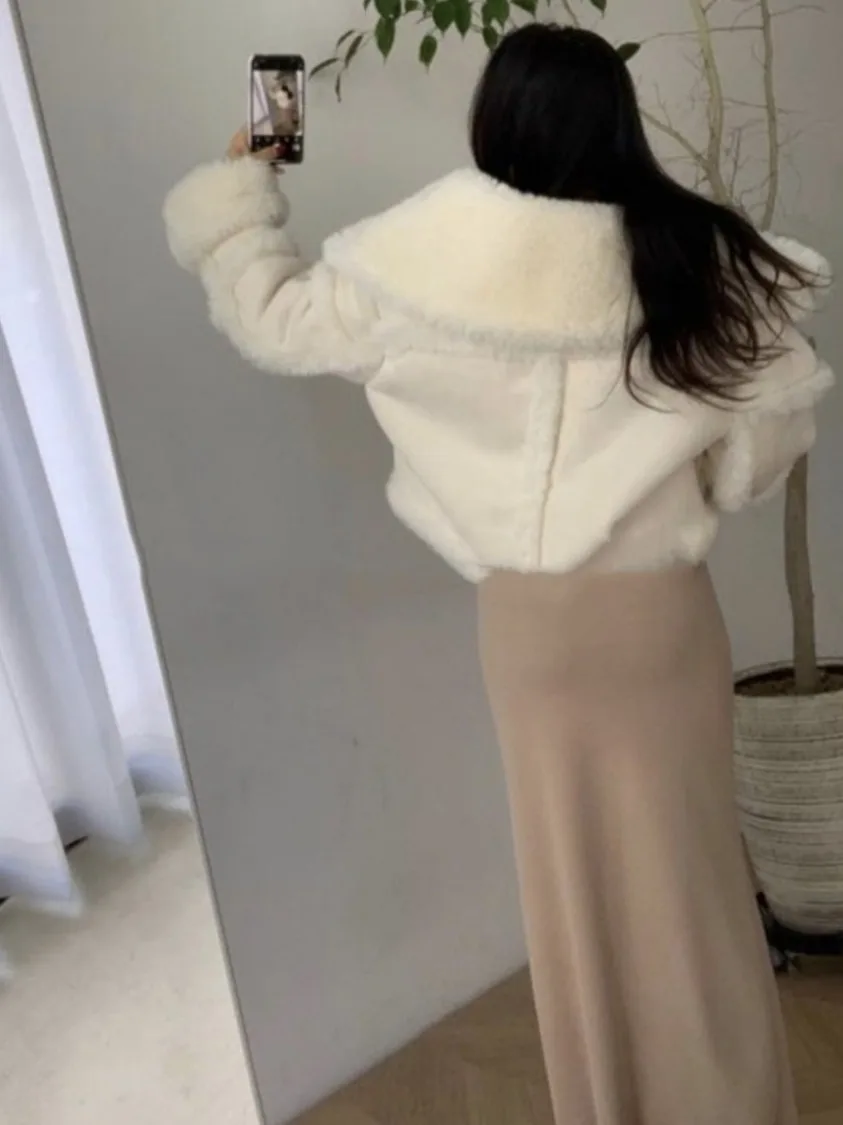 Winter New Faion Women's Jaet Lamb Fur Splicing Suede Leather Fur Inteated Warmth High-End Feel Outerwear Coat