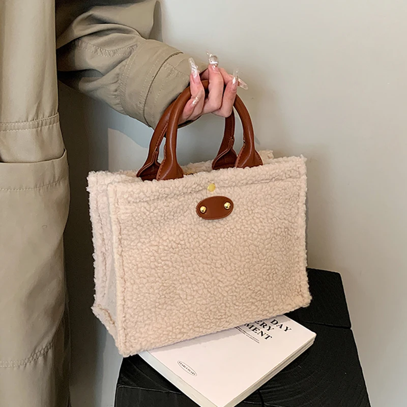 Luxury Tote Designer Bag Small Crossbody Bag For Women 2023 Brand Lamb Wool Handbag Purse Large Capacity Plush Shoulder Bag Lady