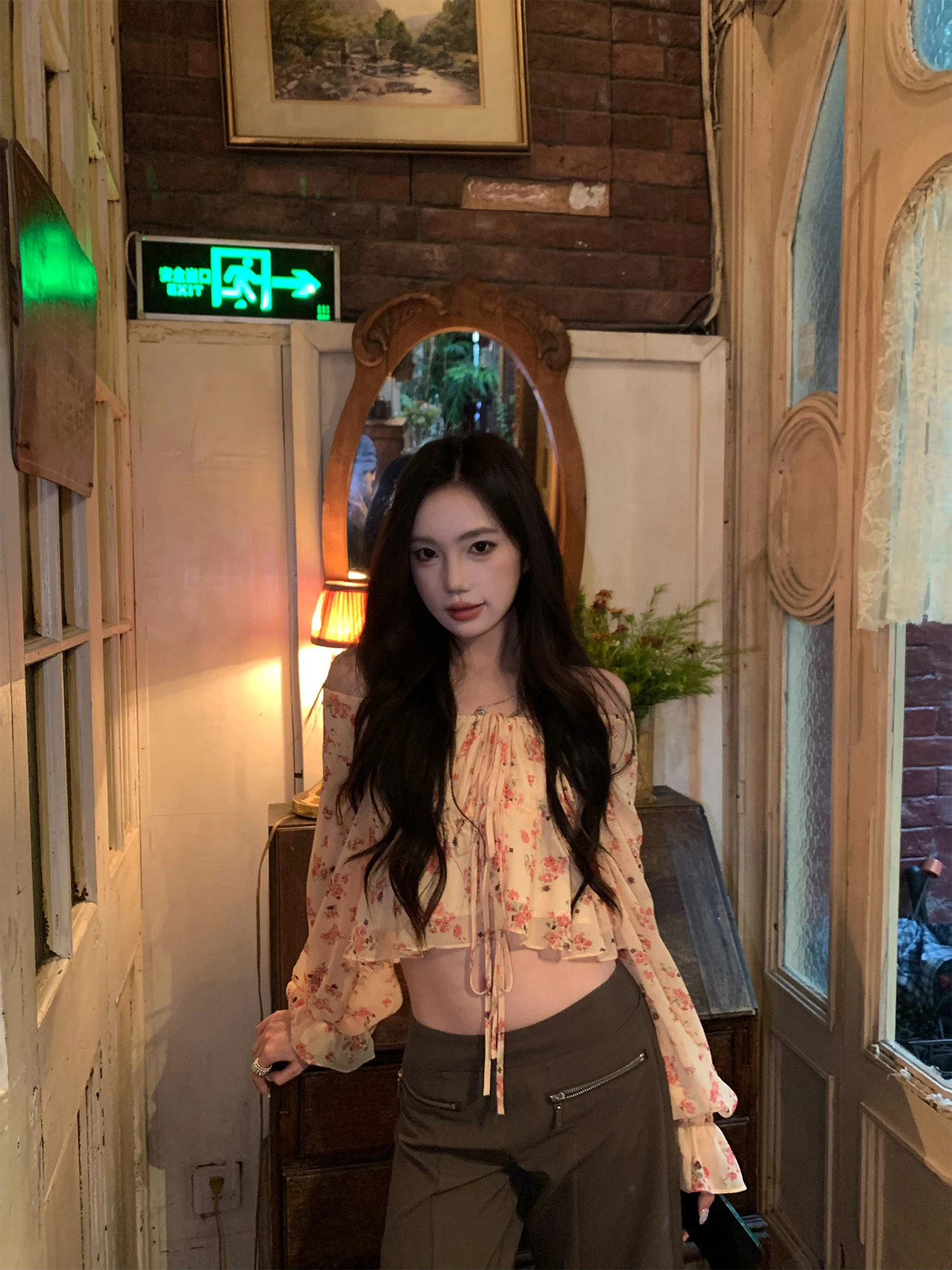 

Женская блузка с ретро-цветочным принтом, дизайн в стиле Spicy Girl, осенняя новинка, оригинальный дизайн с изображением огурца, тонкий лонгслив с длинными рукавами