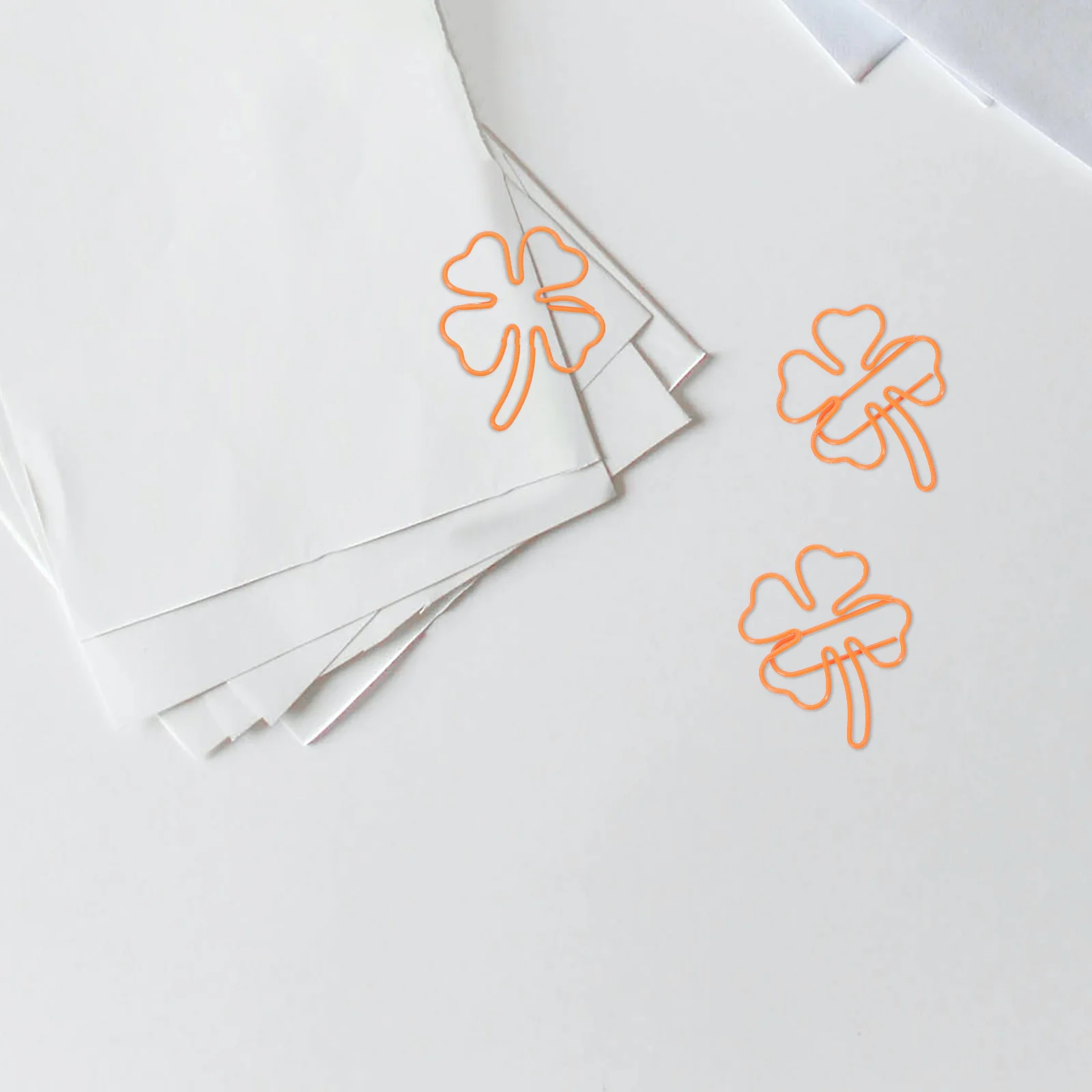 50pcs Shamrock Shaped Paper Cute Metal Document Clips For Notes Photos Business Cards School Office Supplies Bookmark Stationery