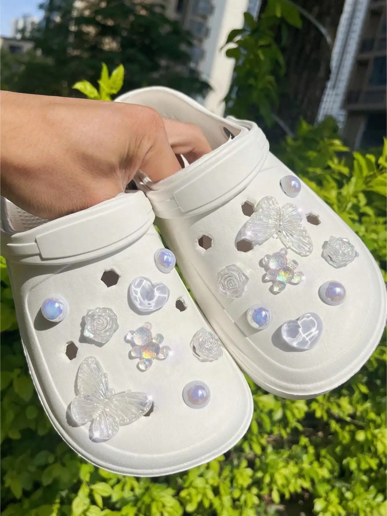 16pcs/Set Perforated Shoes Accessory With Shiny Butterfly Shoes In Pink Color Tone, Detachable Flower Buckle For Garden Shoes, H