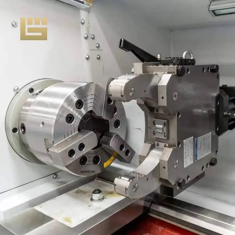 Ck6140 Ck6150 آلة أفقية للتحكم في المعادن Fanuc Gsk Siemens سرير مسطح مخرطة CNC