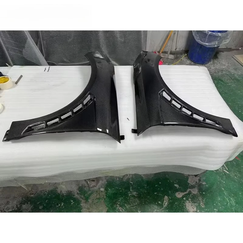 For Focus-MK3 Fenders Customized Carbon Fiber RS Style Front Wings for 2015-2017