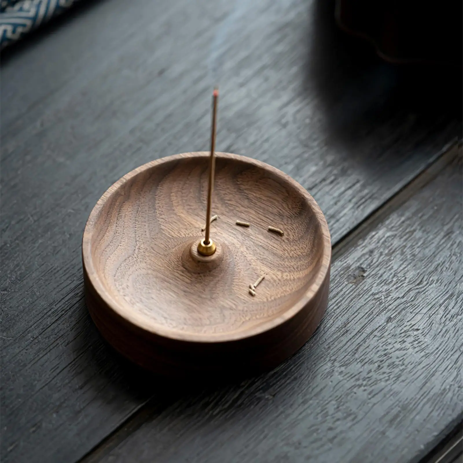 Wood Round Incense Burner Incense Sticks Holder Ash Catcher Desktop Centerpiece Home Fragrance for Yoga Bedroom Office Decor