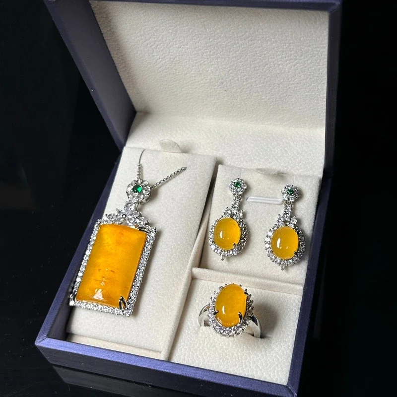 

Natural High-ice Quartzite Jade Set, Suitable for Daily Wear or Gift Giving