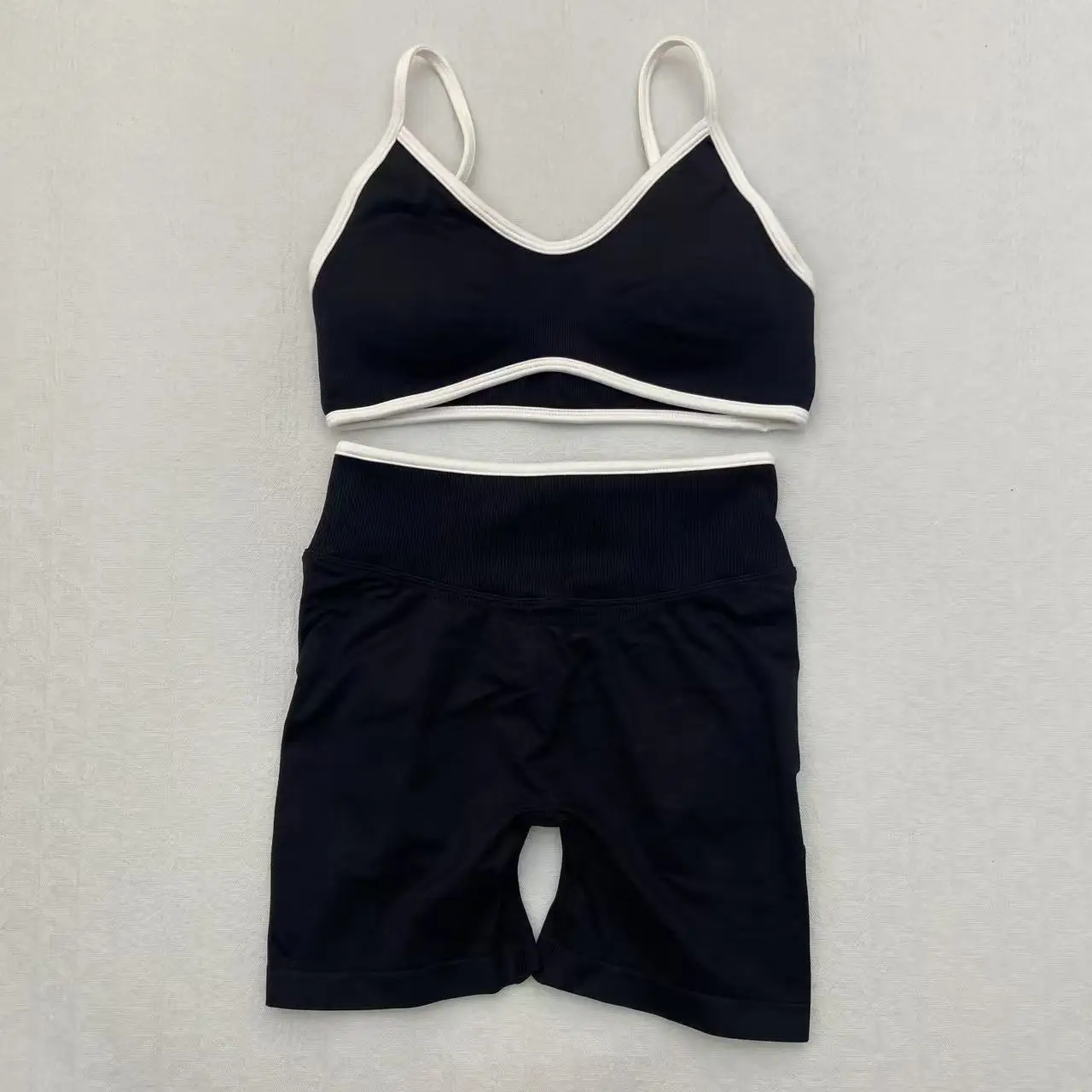 

Комплект из 2 предметов: Женские леггинсы для йоги с эффектом пуш-ап и логотипом, топ для фитнеса с вырезом на спине, бесшовные леггинсы с высокой талией для тренировок