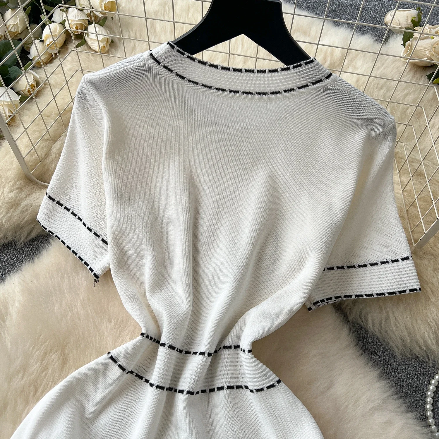 REALEFT 2025 ฤดูร้อนใหม่ผู้หญิงวินเทจถักชุดสั้นแขนสั้นปุ่มเอวสูงO-คอสบายๆเสื้อถักA-Line Dress