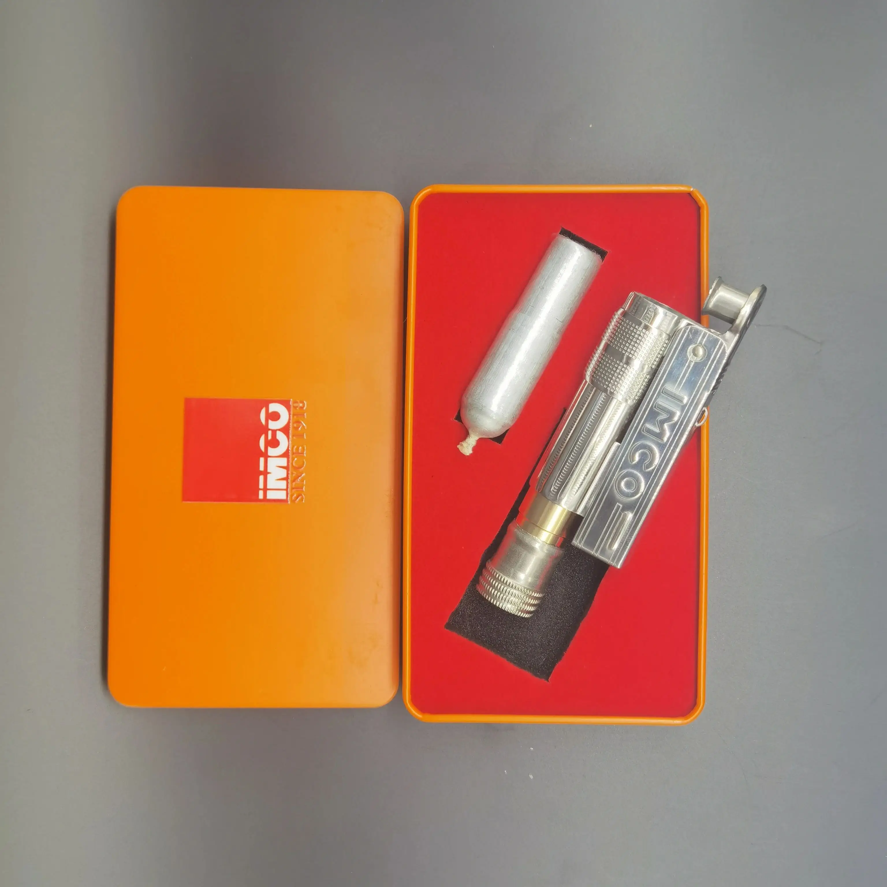 Classic Nostalgia IMCO 6700 Kerosenes Lighter Trench Lighter with Brass Sealed Insert Fuel Tank Gift Metal Gift Packaging