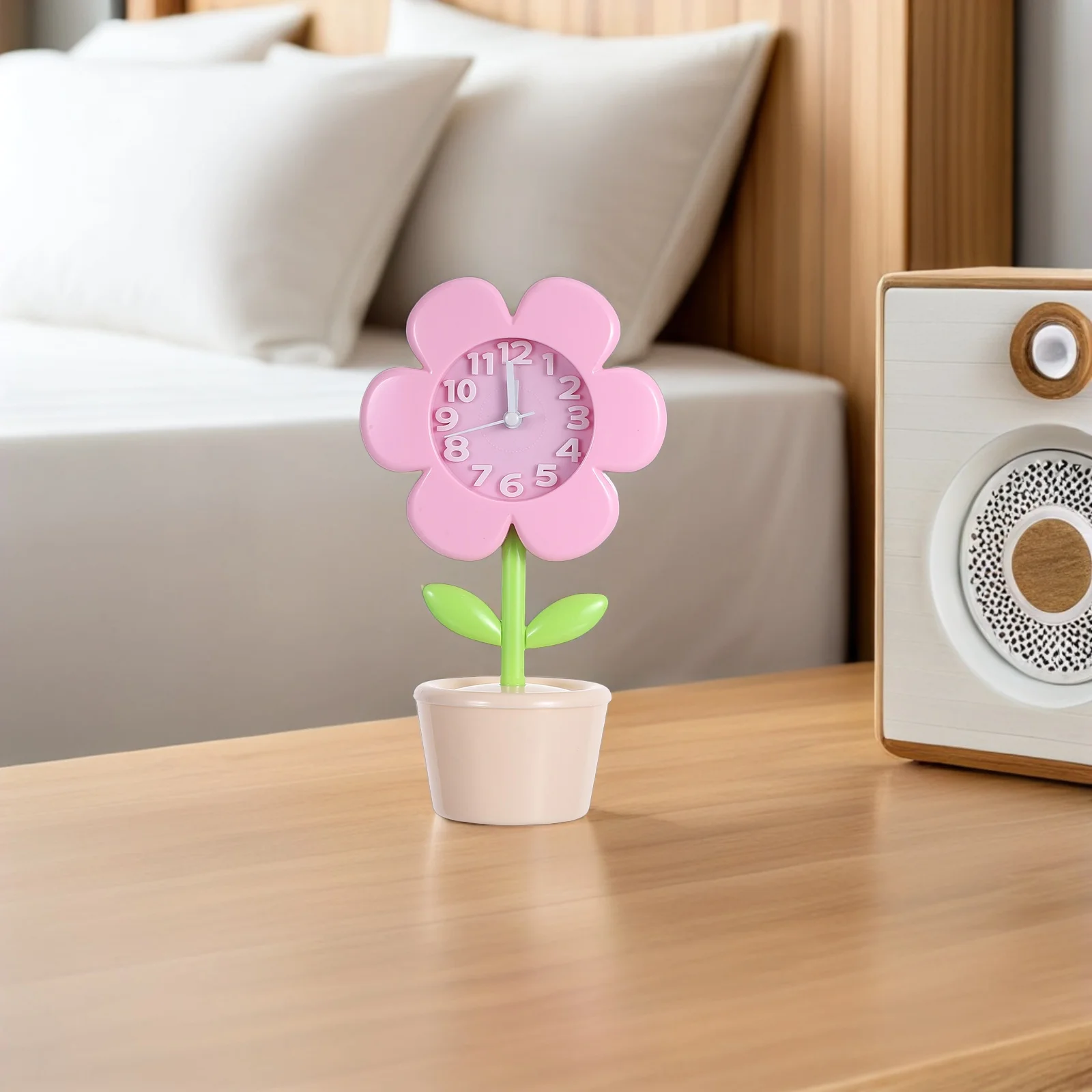 

Portable Cute Flower Design Clock Small Bedside Silent Table Clock for Bedroom DIY Personalized Timepiece