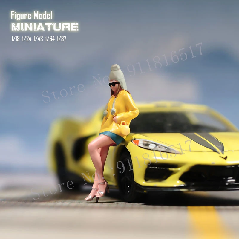 Miniatures 1/87 1/64 1/43 1/24 1/18 Fashion Girl Female Street Scene Sand Table Photography Model Toy for Cars Vehicles