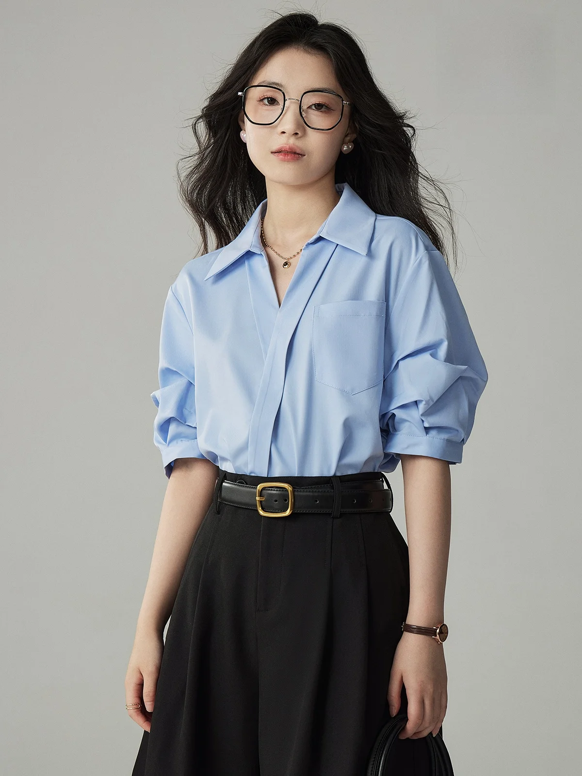 

Elegant V-Neck Short Sleeve Shirt Women's Fashion Design Breathable Skin-Friendly Commute Style Regular Length Shirt