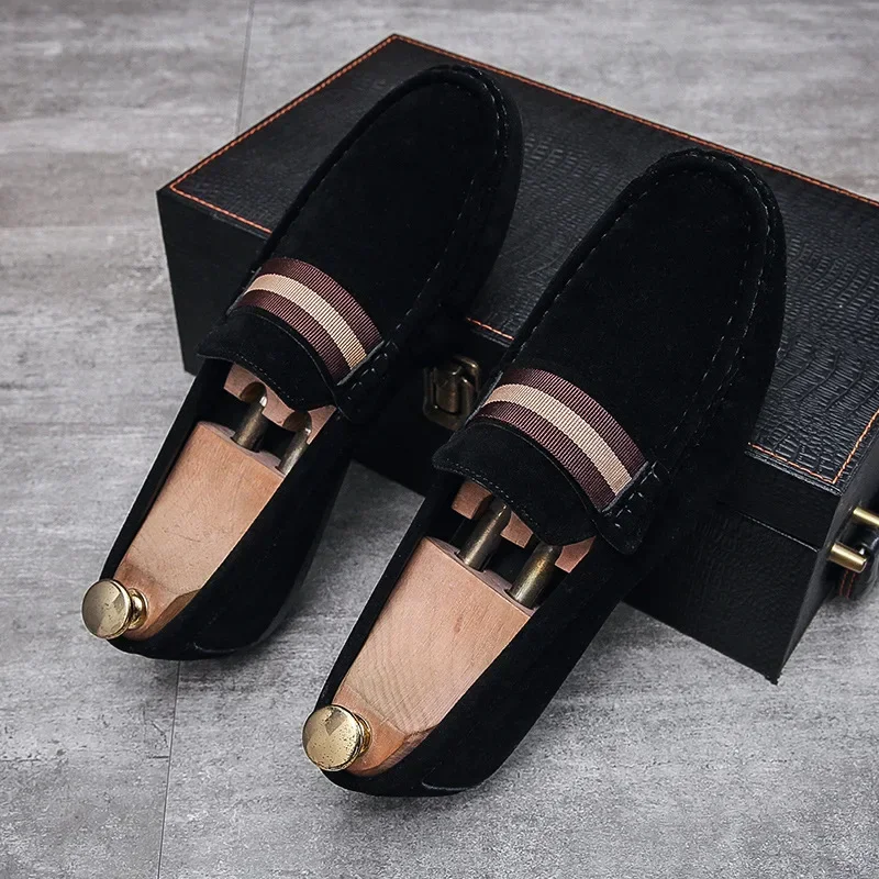 

Men Fashion Business Shoe Fashion Soft Sole Social Shoe 2025 Tênis Brand Men Shoes New Men Casual Shoes Allmatch Loafer Shoe