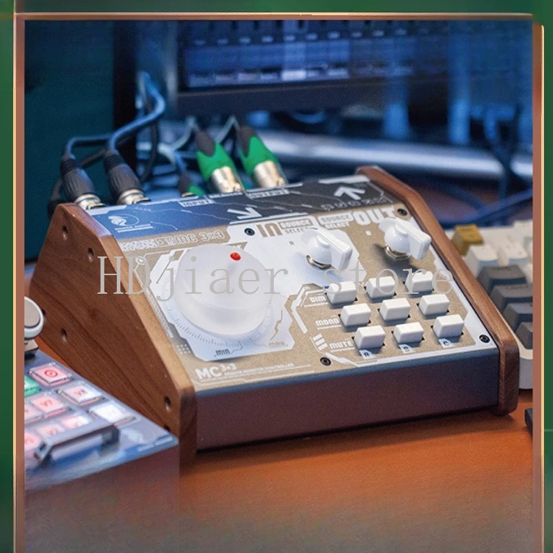 

Hoder MC 3x3 speaker controller 3 groups of audio sources switch 3 groups of speakers output audio later