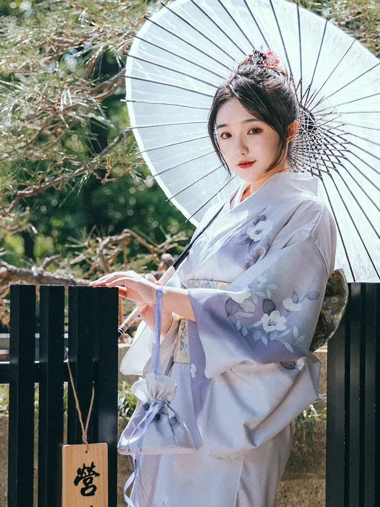 

Women's Japan Style Traditional Kimono Floral Prints Classic Yukata Cosplay Costume Photography Dress Sleeping Robe