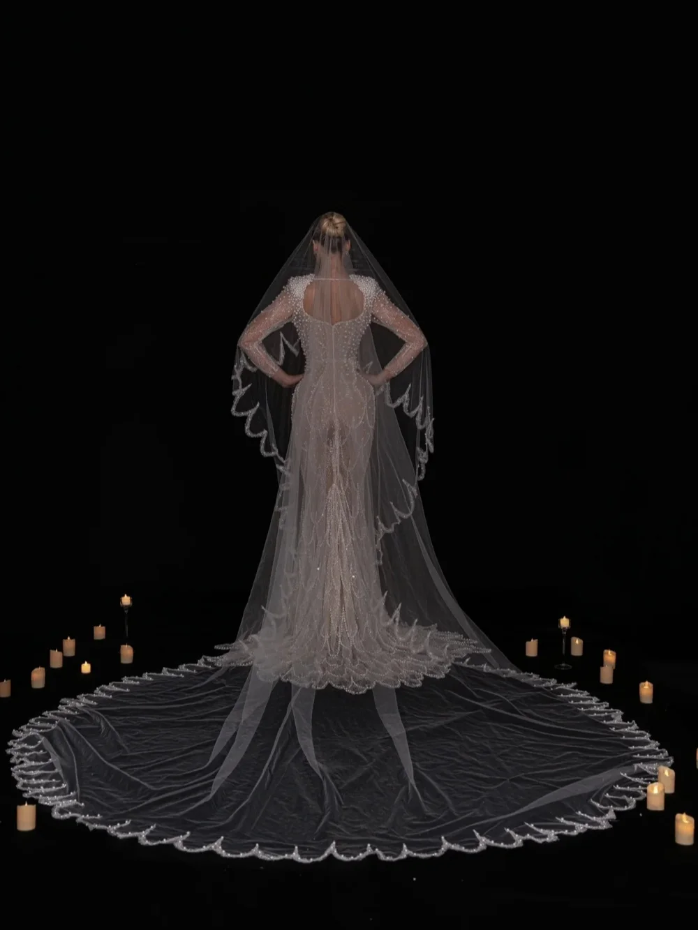 Wunderschönes Illusionsperlen-Hochzeitskleid mit langen Ärmeln, elegantes Meerjungfrau-Brautkleid, individuell gestaltete, glamouröse Kleider mit V-Ausschnitt für die Braut