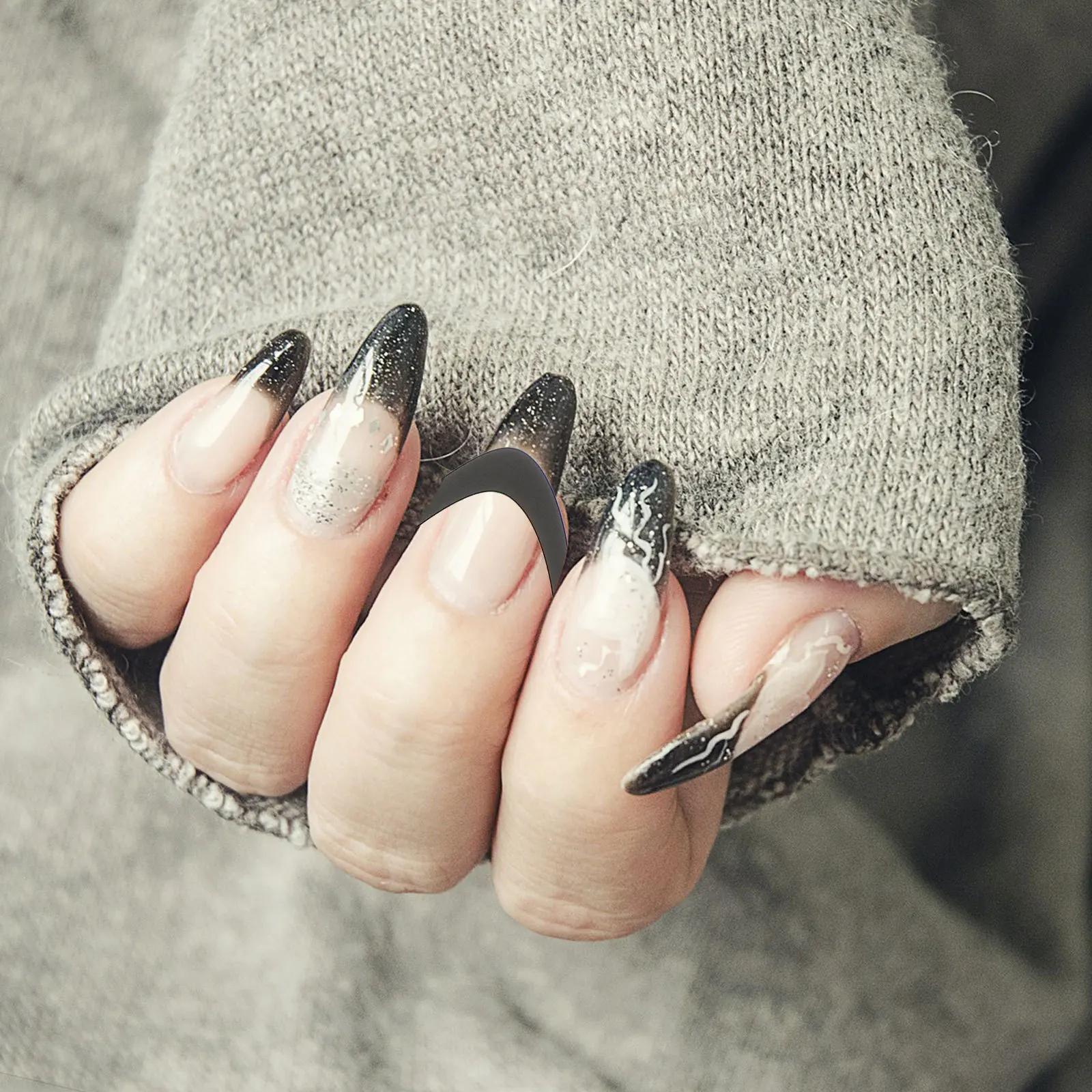 

4 Sheets French Manicure Strips Nail Stencils for Curved Tips Professional Nail Art Decoration DIY Beauty Accessories