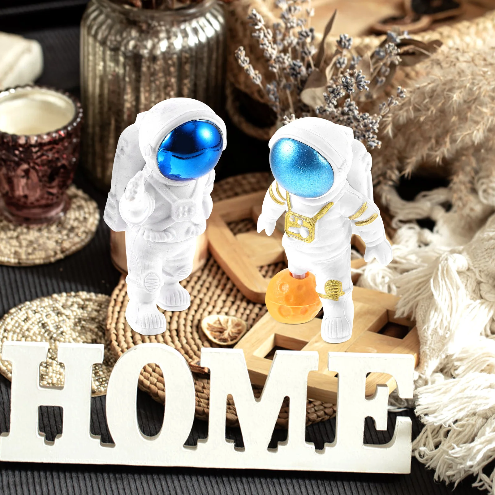

2pcs Spacemen Aquarium Astronaut Decor Fish Tank Landscape Prop Underwater Spaceman Ornament Pvc Lightweight For Tank Scene