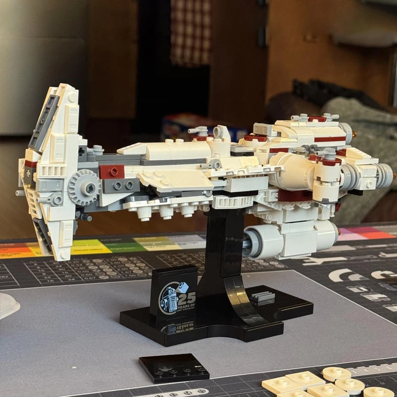 

NEW MOC Starship - Hammerhead Corvette Midi Scale Building Blocks Tantive IV Version. DIY Assembly Bricks Model Toys Gifts