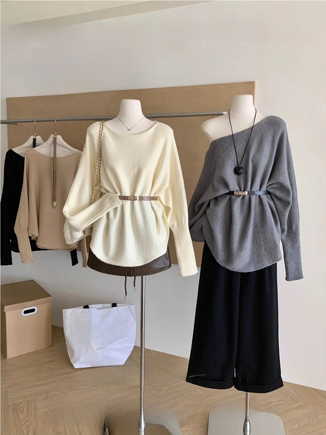 Loose Batwing Sleeve Sweater Women's Fashionable Knitted Top Belted Waist Slimming Style Autumn Winter New Arrival