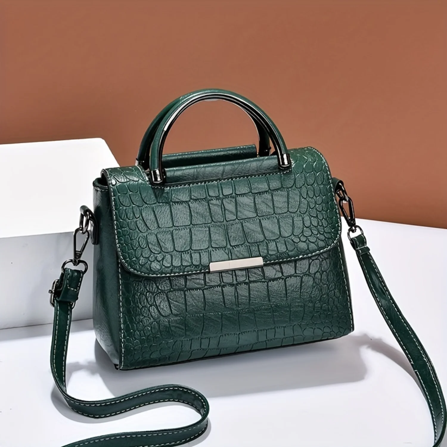 

Classic Crocodile Embossed Crossbody Bag, Elegant Square Flap Shoulder Bag, Women's Versatile Handbag & Purse