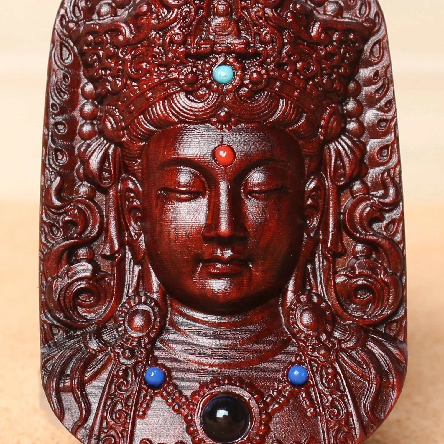 Lobular red sandalwood Guanyin Bodhisattva head pendant men women carved wood log African rhino horn pendant car bag Key chain