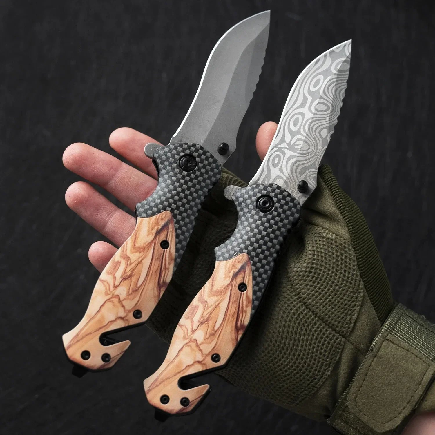 Damascus Pattern Outdoor Pocket Knife Multi-function EDC Folding Knife Portable Camping Survival Jackknife for Self Defense BBQ