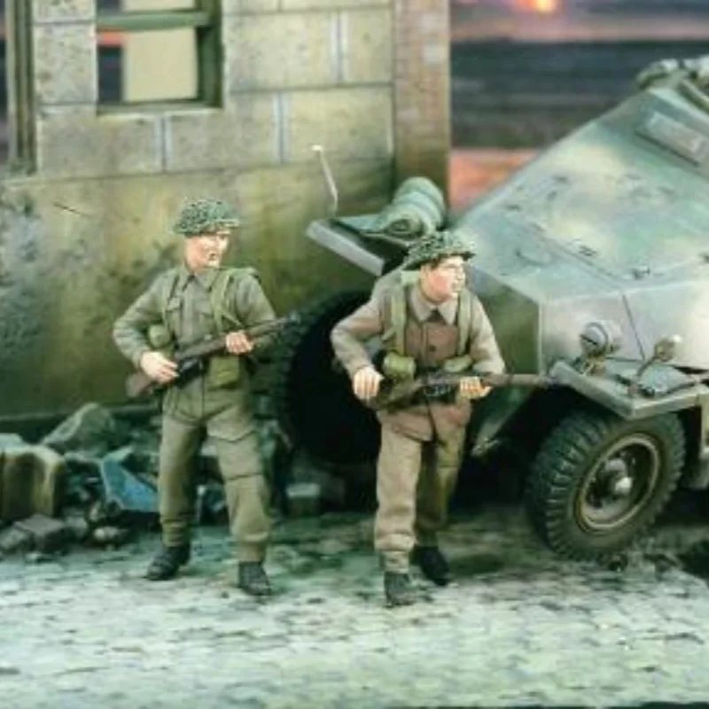 

1/35 Scale Resin Figure Assembly Model Kit II Military British Soldiers Street Battle Scene Layout Unassembled Unpainted DIY Toy