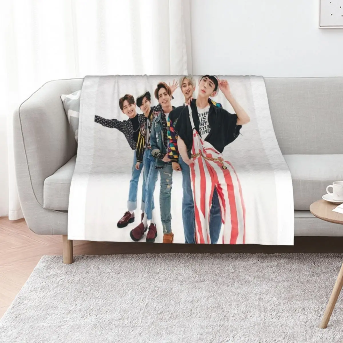 SHINee 1 of 1 Throw Blanket Plaid on the sofa Quilt Hairys Soft Plush Plaid Flannel Fabric Giant Sofa Blankets