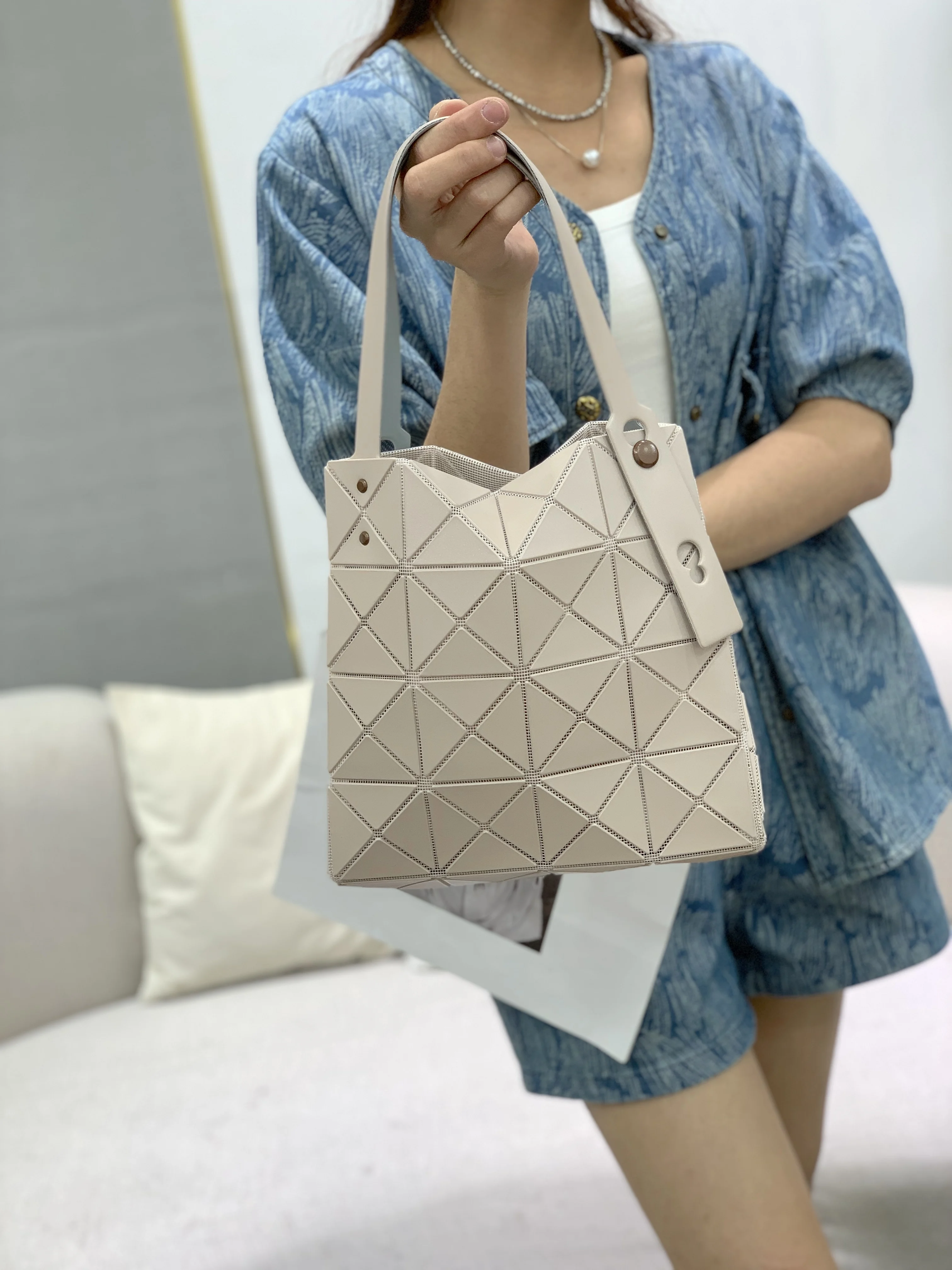 

Women's Tote Bag Elegant and Roomy, Leather Handbags, Famous Designer Luxury Brand Collection