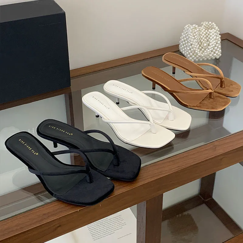 

New Summer 2026 Designer Slides Women Beach Flip Flops Shoes Low Thin Heel Slippers Square Toe Lady Gladiator Sandal Slipper