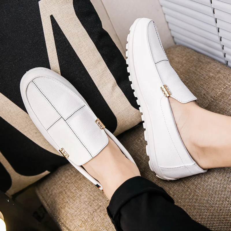 Men's shoes 2024 new European Station Tsutsu Men's shoes in a lazy shoes spring loafers white casual shoes