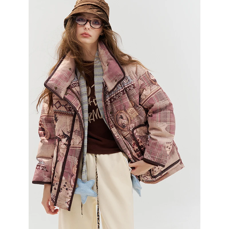 ELFSACK Women's Stand Collar Puffer Jacket with Cartoon Cat Print, Vintage Patchwork Winter Outerwear, Cozy Casual Short Down Co